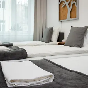  Apartment Oasis By Cozyplace Poland