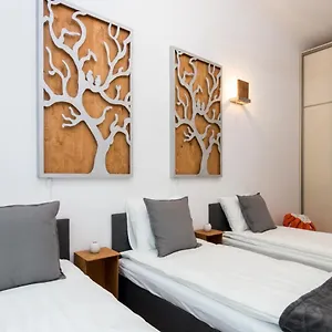  Apartment Oasis By Cozyplace Poland
